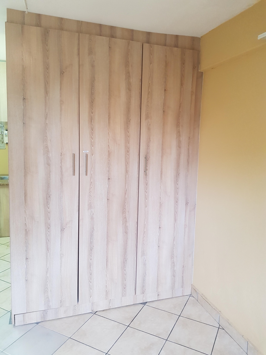 1 Bedroom Property for Sale in Rustenburg Central North West